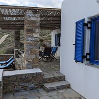 Seaside Bliss Tranquil Retreat on Kythnos Island