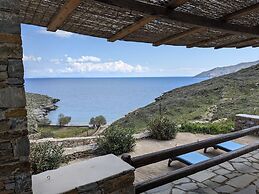 Seaside Bliss Tranquil Retreat on Kythnos Island