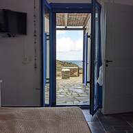 Seaside Bliss Tranquil Retreat on Kythnos Island