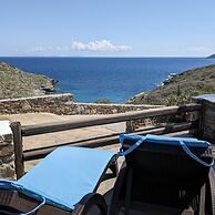 Seaside Bliss Tranquil Retreat on Kythnos Island