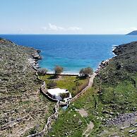 Seaside Bliss Tranquil Retreat on Kythnos Island