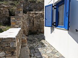 Seaside Bliss Tranquil Retreat on Kythnos Island