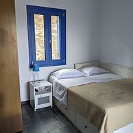 Seaside Bliss Tranquil Retreat on Kythnos Island