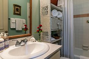 Montford Inn & Cottages