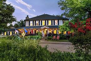 Montford Inn & Cottages