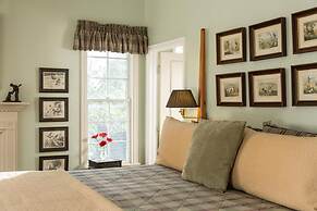 Montford Inn & Cottages