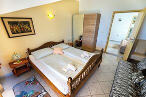 Beach House Apartments Vodice