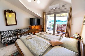 Beach House Apartments Vodice