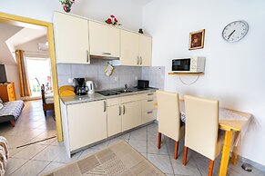 Beach House Apartments Vodice