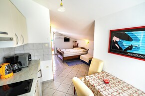 Beach House Apartments Vodice