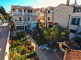 Beach House Apartments Vodice