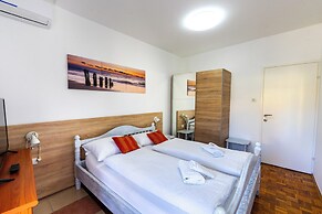 Beach House Apartments Vodice