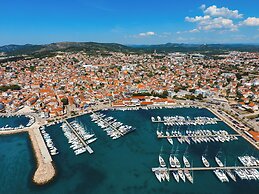 Beach House Apartments Vodice