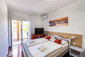 Beach House Apartments Vodice