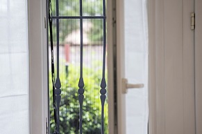 Airguest Pianella Rooms