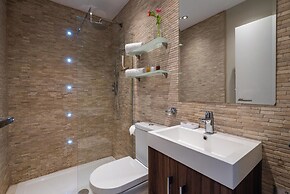 Stylish Fulham Flat With Patio by Underthedoormat