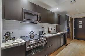 Apt with Bay View Near Bayfront Park