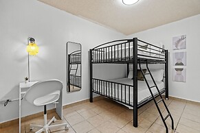 Otium Ideal Marina Getaway Balcony Parking