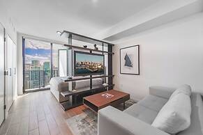 Spacious King Studio at Downtown Miami