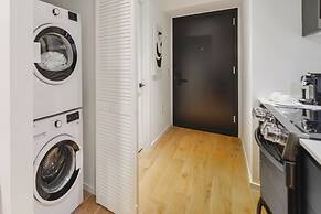 Spacious King Studio at Downtown Miami