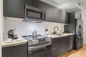 Spacious King Studio at Downtown Miami