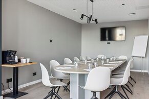 Akena Serris  Val d'Europe