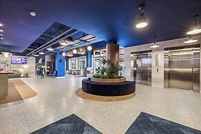 Akena Serris  Val d'Europe