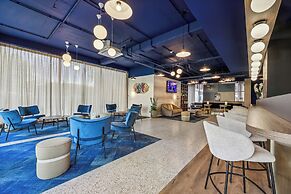 Akena Serris  Val d'Europe