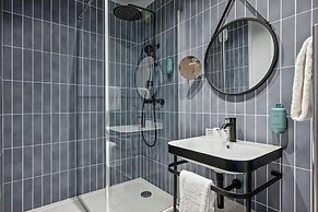 Akena Serris  Val d'Europe