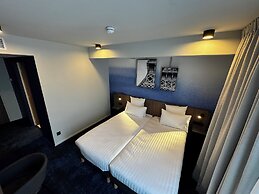 Akena Serris  Val d'Europe