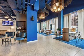 Akena Serris  Val d'Europe