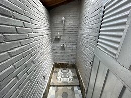 Saka Homestay Boutique & Cafe