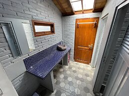 Saka Homestay Boutique & Cafe