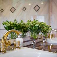 Penthouse 3-bed 3-bath on Marble Arch