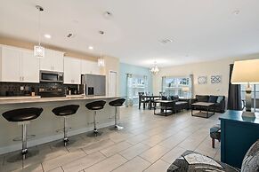 Clean Cozy Retreat: 10 Miles to Disney Pool Access