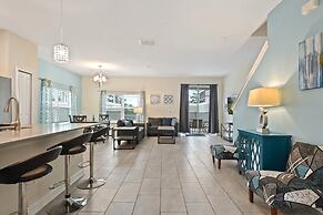 Clean Cozy Retreat: 10 Miles to Disney Pool Access