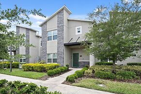 Clean Cozy Retreat: 10 Miles to Disney Pool Access