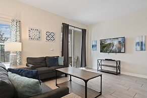 Clean Cozy Retreat: 10 Miles to Disney Pool Access