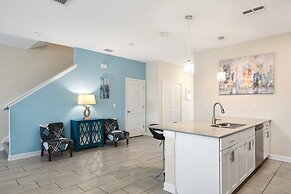 Clean Cozy Retreat: 10 Miles to Disney Pool Access
