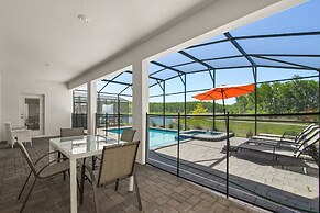 Lake View Cozy Home w/ Pool & Games Near Disney