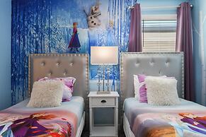 Lake View Cozy Home w/ Pool & Games Near Disney