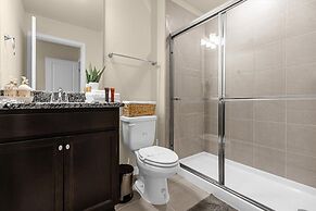 Brand New! Windsor Island 5BR Cozy Home Wpool/spa