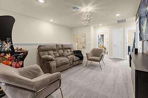 Brand New! Windsor Island 5BR Cozy Home Wpool/spa