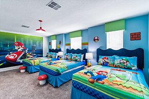 Cozy 8-bedroom Disney-themed Villa at Storey Lake