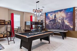 Cozy 8-bedroom Disney-themed Villa at Storey Lake