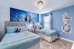 Cozy 8-bedroom Disney-themed Villa at Storey Lake