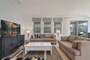 Exclusive Solterra Resort Home - Prime Location