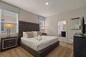 Exclusive Solterra Resort Home - Prime Location