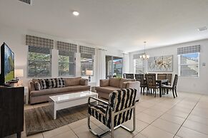 Exclusive Solterra Resort Home - Prime Location