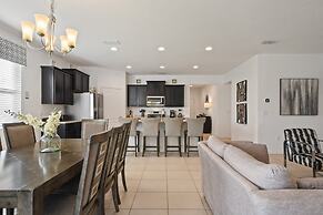 Exclusive Solterra Resort Home - Prime Location